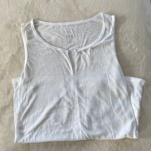 Elegant White Sleeveless Tank Top